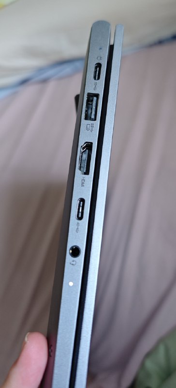 #碎碎念新笔记本购入，满意这个隐藏的接口是真不错，摄像头有物理遮蔽，有小键盘，触控板也不错（大学用了四年的二手垃圾游戏本现在终于有个好点的win笔记本了）现在的我是mac本+win本+台式三持了（bushi）问就是业务需要唯一的遗憾是有人脸没指纹识别不过小问题#碎碎念新笔记本购入，满意这个隐藏的接口是真不错，摄像头有物理遮蔽，有小键盘，触控板也不错（大学用了四年的二手垃圾游戏本现在终于有个好点的win笔记本了）现在的我是mac本+win本+台式三持了（bushi）问就是业务需要唯一的遗憾是有人脸没指纹识别不过小问题