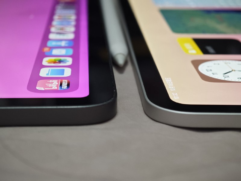 #碎碎念 #购后感想跟三年前的 M1 厚度差异真的很大，亮度也是，3年变化好大，轻多了是真轻啊，我这小手都能单手抛起来接住（x）当然价格也差异很大，三年前这款同配置正价 7k 多 噢好像不是同配置银色好看喵#碎碎念 #购后感想跟三年前的 M1 厚度差异真的很大，亮度也是，3年变化好大，轻多了是真轻啊，我这小手都能单手抛起来接住（x）当然价格也差异很大，三年前这款同配置正价 7k 多 噢好像不是同配置银色好看喵