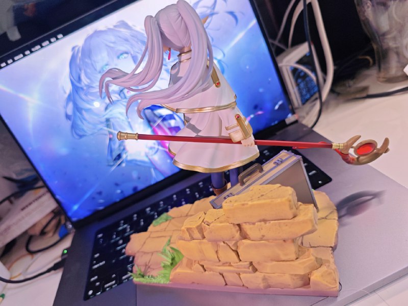 #新手办 #碎碎念 GSC 的芙莉莲到了！神！面雕也很好看，但是我拍的太匆忙了ww明天再拍细节