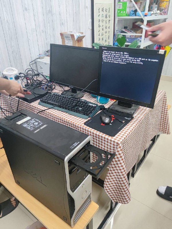 #碎碎念 无聊翻了翻相册，翻到了一些旧照片，突然很想写回忆杀博客了，虽然疫情了几年在大学的时光就有几年很亏，但是我真的还是感觉大学时光真的挺值得我回忆的......#碎碎念 无聊翻了翻相册，翻到了一些旧照片，突然很想写回忆杀博客了，虽然疫情了几年在大学的时光就有几年很亏，但是我真的还是感觉大学时光真的挺值得我回忆的......