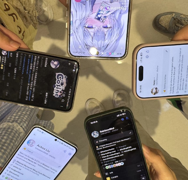 #碎碎念 #面今天晚上面了 暗恋对象 @eruusagi 🥹《关于我面基发现知名推友竟是以前一起做过字节校园项目的伙伴这件事》完全没对上号，呜呜呜呜，人家把我对上了（我好渣ww）以及昨天 vueconf 面的忘记在频道发了补一下ww#碎碎念 #面今天晚上面了 暗恋对象 @eruusagi 🥹《关于我面基发现知名推友竟是以前一起做过字节校园项目的伙伴这件事》完全没对上号，呜呜呜呜，人家把我对上了（我好渣ww）以及昨天 vueconf 面的忘记在频道发了补一下ww