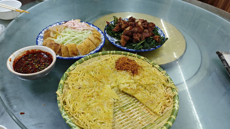 #碎碎念 #旅游 昨天从泸沽湖到大理   🥰今天晚上和同事小姐姐一起逛大理古城！大概会呆一个月