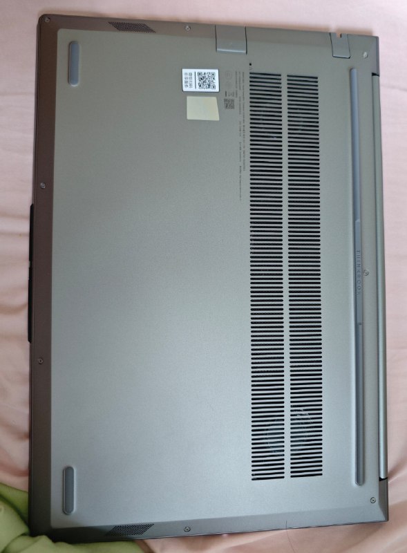 #碎碎念新笔记本购入，满意这个隐藏的接口是真不错，摄像头有物理遮蔽，有小键盘，触控板也不错（大学用了四年的二手垃圾游戏本现在终于有个好点的win笔记本了）现在的我是mac本+win本+台式三持了（bushi）问就是业务需要唯一的遗憾是有人脸没指纹识别不过小问题#碎碎念新笔记本购入，满意这个隐藏的接口是真不错，摄像头有物理遮蔽，有小键盘，触控板也不错（大学用了四年的二手垃圾游戏本现在终于有个好点的win笔记本了）现在的我是mac本+win本+台式三持了（bushi）问就是业务需要唯一的遗憾是有人脸没指纹识别不过小问题