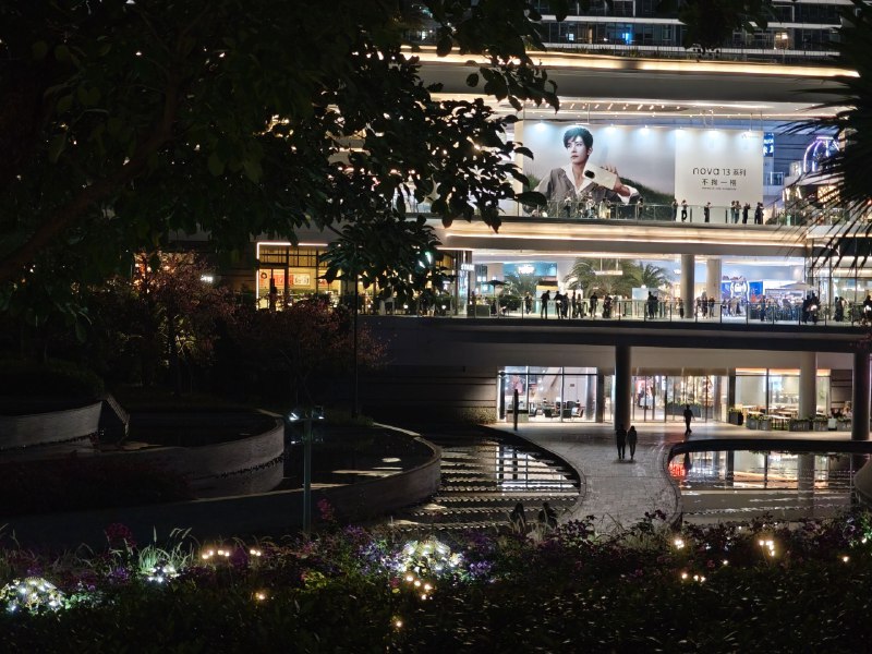 #碎碎念欢乐港湾的夜景好看捏，第一次晚上去欢乐港湾~~后悔没带 pocket3 了 hhhhh#碎碎念欢乐港湾的夜景好看捏，第一次晚上去欢乐港湾~~后悔没带 pocket3 了 hhhhh