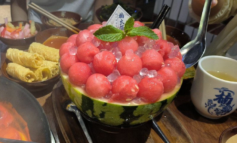 #碎碎念 #日常答辩结束！跟室友恰火锅，但是顺带的西瓜冰沙好好吃！#碎碎念 #日常答辩结束！跟室友恰火锅，但是顺带的西瓜冰沙好好吃！