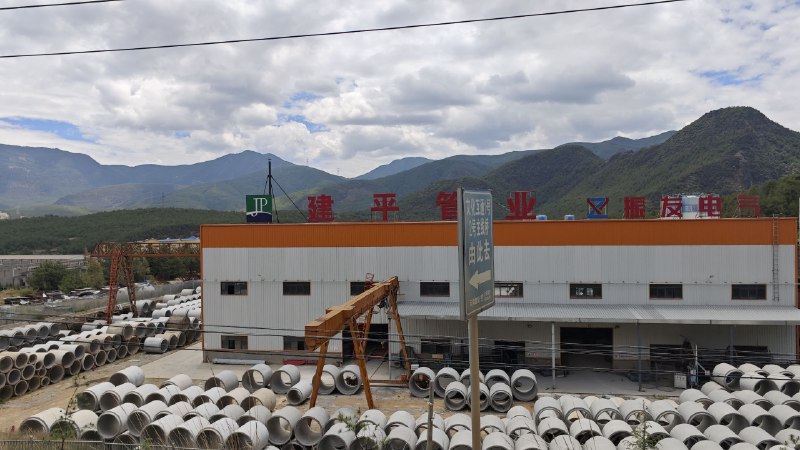 #碎碎念 #旅游 请了假在去泸沽湖的大巴上（4h，全是山路）🤔