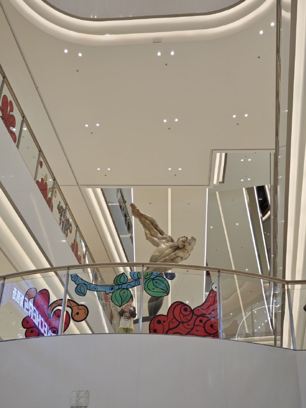 #碎碎念恶毒的我要在今天发昨天的烤肉 —— 肉祭烧肉一番，好吃喵，妹妹想吃所以我们一块去吃了，以及海岸城的雕塑真抽象啊笑死我了