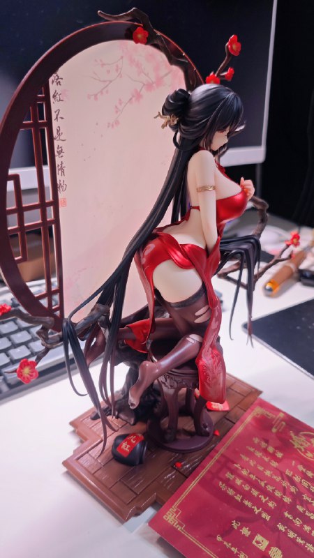 #碎碎念 #手办 新手办到了好久一直懒得拆于是今天拆了这个两百多的国产手办质感很顶了，还是温感漆