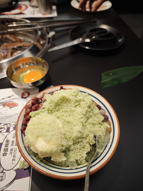 #碎碎念恶毒的我要在今天发昨天的烤肉 —— 肉祭烧肉一番，好吃喵，妹妹想吃所以我们一块去吃了，以及海岸城的雕塑真抽象啊笑死我了