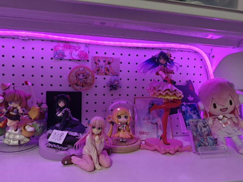 #碎碎念稍微整理了下我宣布这就是我的快乐小家！！最实用的是挂着的剪刀和胶带#碎碎念稍微整理了下我宣布这就是我的快乐小家！！最实用的是挂着的剪刀和胶带