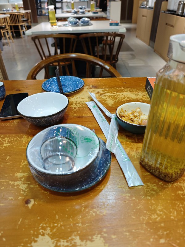 #碎碎念 #旅游 去吃王刚水煮鱼！不过俩人点鱼感觉吃不完，所以只点了菜#碎碎念 #旅游 去吃王刚水煮鱼！不过俩人点鱼感觉吃不完，所以只点了菜