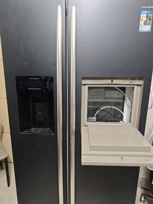 #碎碎念 #新设备 二手 700 捡漏的高端大冰箱真不错啊，实现冰镇饮料自由了呜呜呜呜