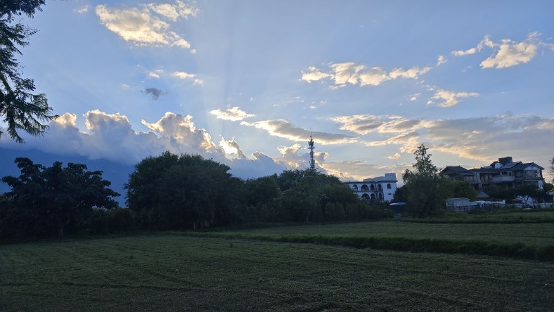 #碎碎念 #旅游 #美食 白族烤肉 & 老奶洋芋！好吃喵！饭点发不要打我#碎碎念 #旅游 #美食 白族烤肉 & 老奶洋芋！好吃喵！饭点发不要打我