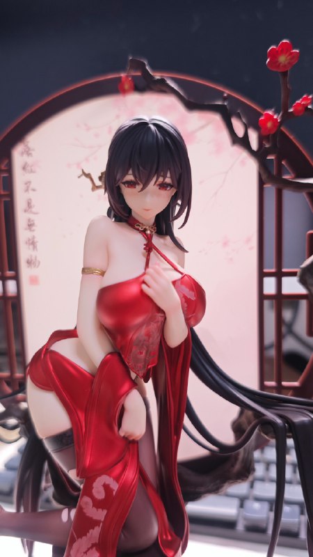 #碎碎念 #手办 新手办到了好久一直懒得拆于是今天拆了这个两百多的国产手办质感很顶了，还是温感漆