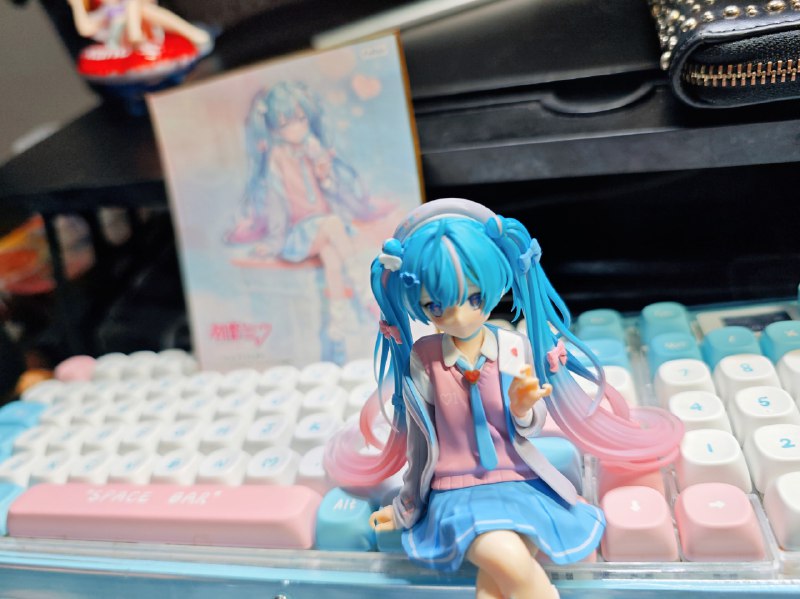 #手办 #碎碎念新买的成人玩具（x）到了！开心！然后我发现这个跟我键盘颜色好像特别搭！妇幼你这次做的好！#手办 #碎碎念新买的成人玩具（x）到了！开心！然后我发现这个跟我键盘颜色好像特别搭！妇幼你这次做的好！